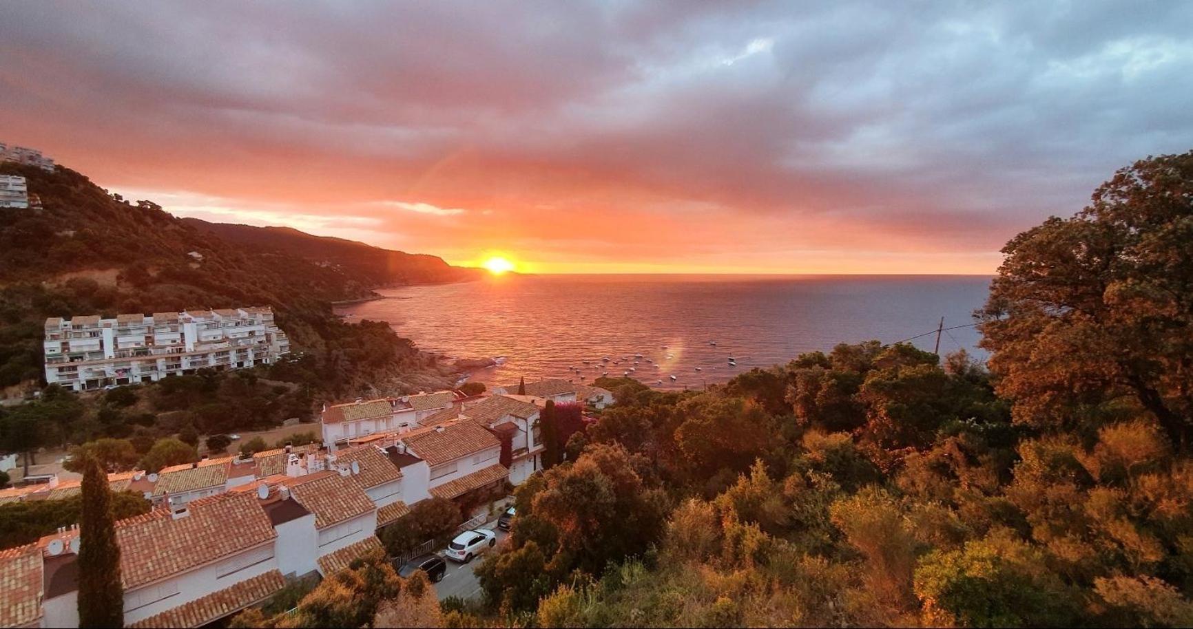 ⭑ Sea Views + Private Beach. What Else? ⭑ Tossa de Mar Eksteriør bilde